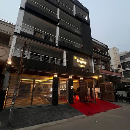 Hotel Grey Sky Neu-Delhi Exterior foto